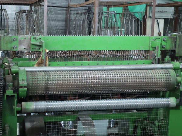 1768213327550414.jpg 电焊网厂家.jpg