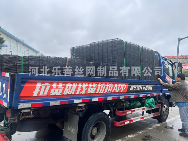 江苏无锡沈经理订购的建筑网片正在等待发货