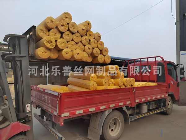 城区河南安阳冯经理订购的养殖电焊网正在发货